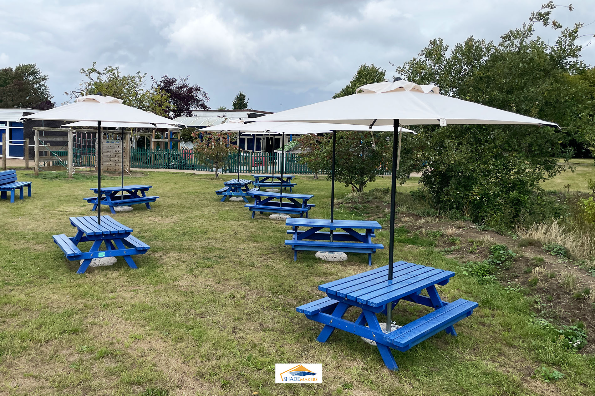 Cafe Lido 2x2 Ecru Hertford School